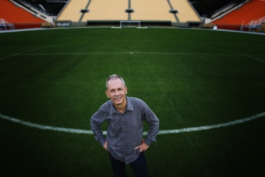 José Miguel Wisnik no Estádio do Pacaembu, São Paulo