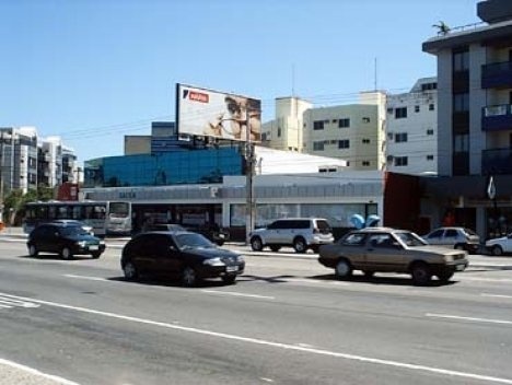 Vivendo no limbo. Vitória-ES: província ou cidade grande?
