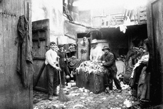 Trapeiros ou catadores de lixo, na Porte d'Asnières, Cité Valmy