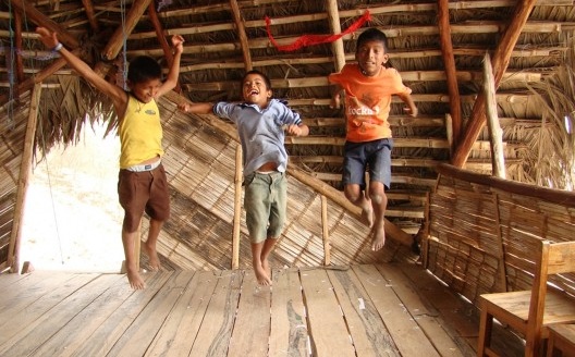 Escola Nova Esperança, Al Borde. Puerto Cabuyal, Manabí, Ecuador, 2011