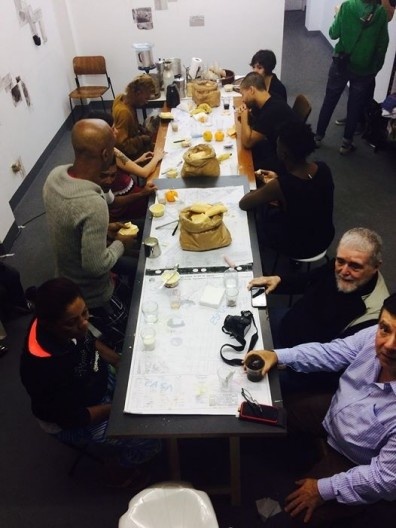 Luiz Carlos Toledo recebe \"sem-tetos\" para o café da manhã