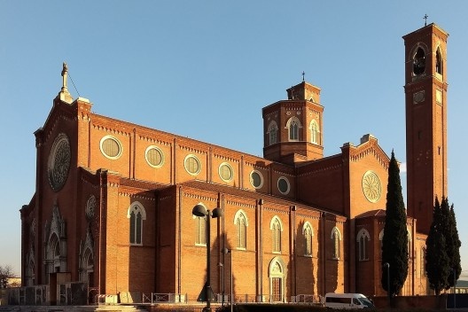 Tempio Ossario e campanário, Bassano del Grappa, Itália