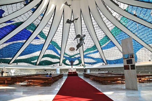 Catedral de Brasília, interior da nave, Brasília DF Brasil, 1970. Arquiteto Oscar Niemeyer