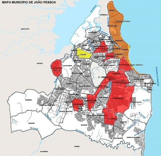 Mapa de João Pessoa, com demarcação dos bairros que ilustram suas fases de verticalização. Amarelo: 1ª fase; marrom: 2ª fase; vermelho: 3ª fase (que também inclui bairros da 2ª fase), edição da autora