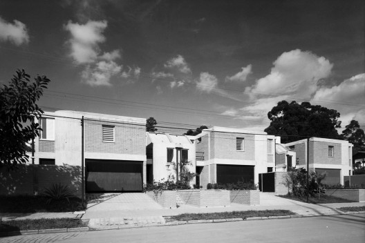 Residências Jardim Cordeiro. Arquiteto Renato Viégas