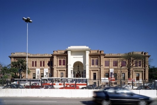 Pinacoteca do Estado, São Paulo, arquitetos Paulo Mendes da Rocha, Eduardo Colonelli e Weliton Ricoy Torres