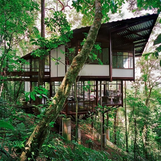 Residência Ricardo Baeta, praia de Iporanga, Guarujá SP, 1991, arquitetos Marcos Acayaba e Adriana Aun