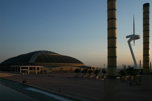 Palácio dos Esportes San Jordi, Olimpíadas de 1992. Arquiteto Irata Isosaki