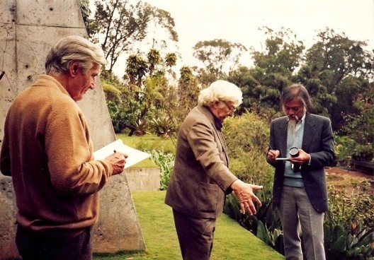 Hans Broos, Burle Marx e Haruyoshi Ono no jardim da casa de Broos no Morumbi
