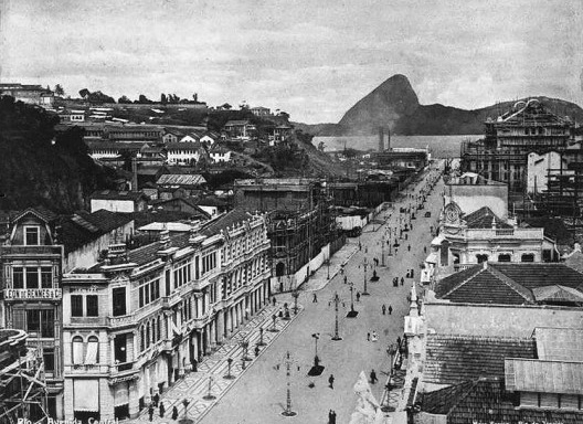 Avenida Central, 190?