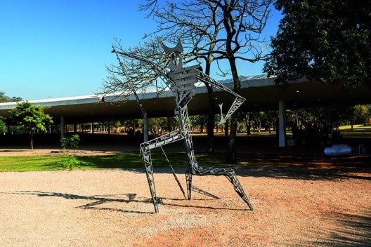 Mario Cravo Júnior, Exu mola de Jeep, 1953, Museu de Arte Moderna, Parque do Ibirapuera, São Paulo