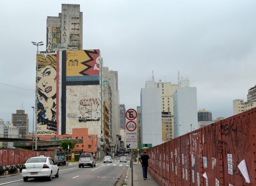 O Mural da Luz, do artista Daniel Melim