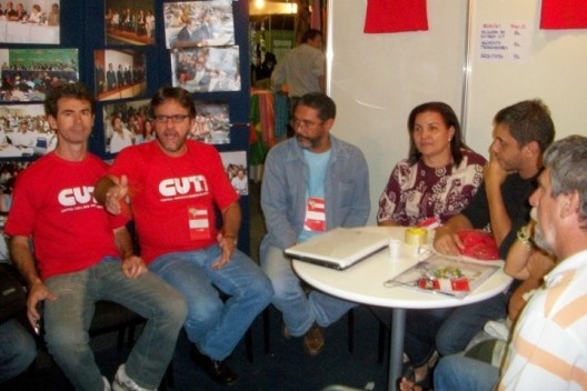 Daniel Amor com Ângelo Arruda e companheiros da FNA durante a Conferência Nacional das Cidades em Brasília