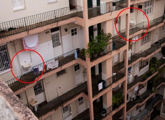 Foto da fachada da galeria interna