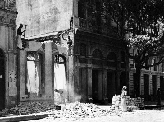 Demolição à rua Saldanha Marinho, Recife, Pernambuco, 1940
