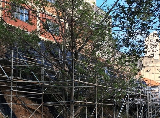 Obra de reconstrução de muro de contenção de encosta, rua Almirante Marques de Leão, Bexiga, São Paulo