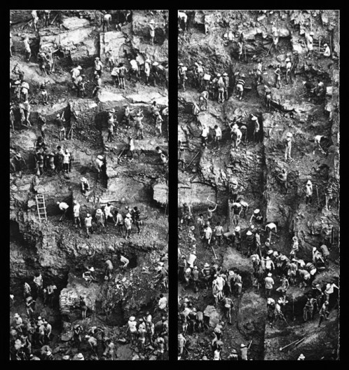 “O inferno de Bosch segundo Sebastião Salgado”, tríptico fechado com as costas expostas, fragmentos da exposição fotográfica “Gold – Mina de Ouro Serra Pelada” Guerra