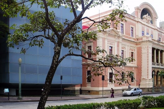 Espaço TIM UFMG do Conhecimento, arquiteta Jô Vasconcellos, e Museu das Minas e Metais (antiga Secretaria da Educação), Praça da Liberdade, Belo Horizonte