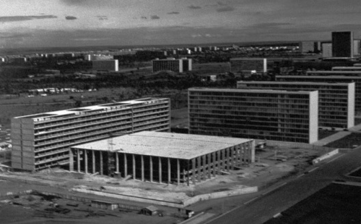 Palácio do Itamaraty visto do Congresso Nacional