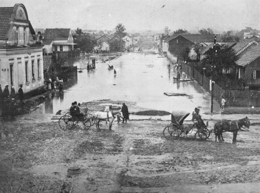 Modernização e planejamento urbano em Curitiba (1913–1916)