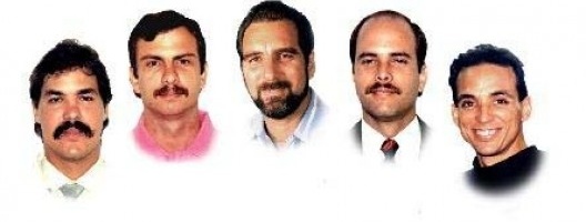 Os cinco heróis cubanos. Tony Guerrero é oprimeiro à direita