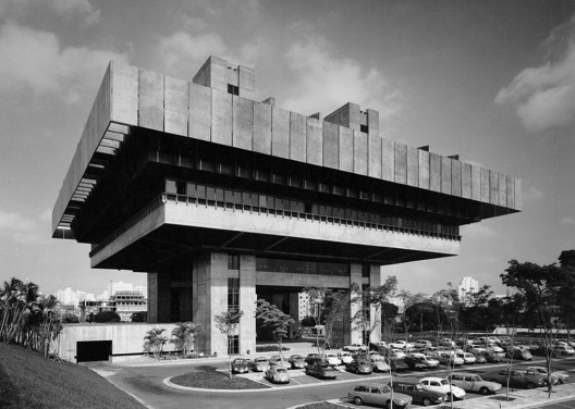 Tribunal de Contas de São Paulo, 1971. Arquitetos Plinio Croce, Roberto Aflalo e Giancarlo Gasperini