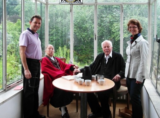 João Francisco Noll, Gottfried Böhm, Elisabeth Böhm e Silvia Odebrecht, escritório do arquiteto, Colônia, Alemanha