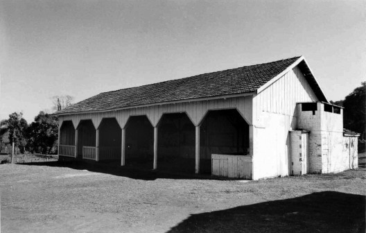 Galpão de Festas da Igreja de São Nicolau, em Porto União SC. Construído com tábuas verticais mata-juntadas