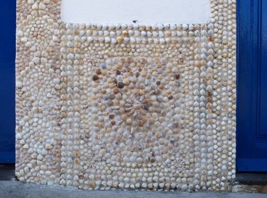 Igreja Nossa Senhora da Conceição, rosáceas de caramujos e conchas restauradas, Guarapari