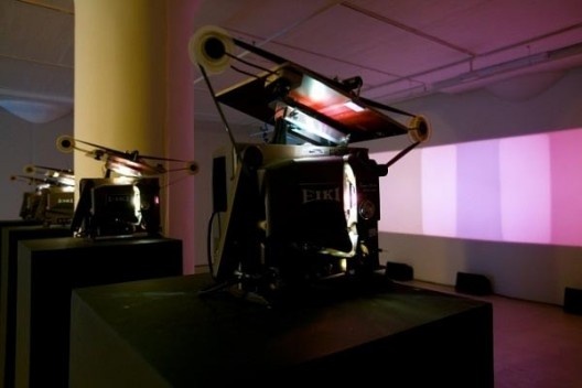 Paul Sharits, Shutter Interface, 1975, na exposição ColorForms no Hirshhorn Museum and Sculpture Garden, 2011