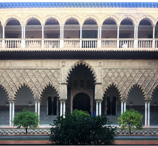 Um dos Pátios do Alcazar, em Sevilha