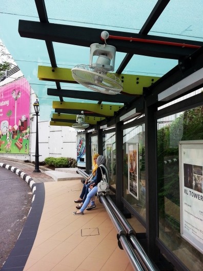 Ponto de ônibus com ventiladores, Cingapura