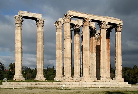 Ordem coríntia no templo de Zeus, Atenas, 471 a.C.