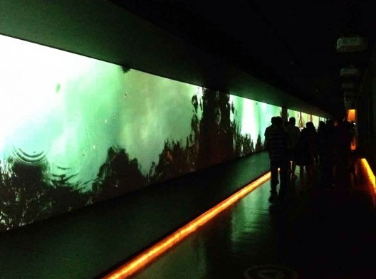 Início do corredor da Grande Galeria, Museu da Língua Portuguesa, São Paulo