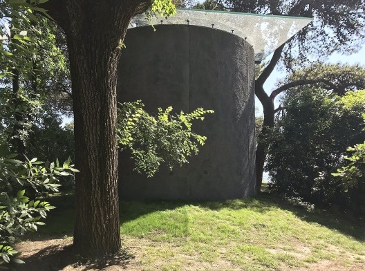 Capela de Smiljan Radic, vista lateral