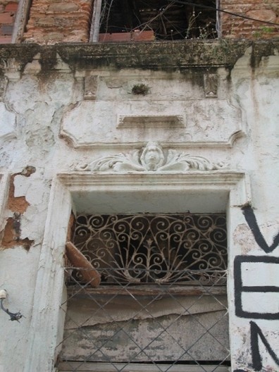 Edifício 47-53, detalhe da fachada da rua do Taboão