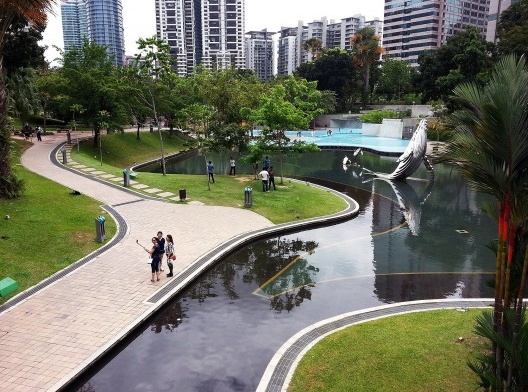 KLCC Park, com destaque para as linhas de Burle Marx. Kuala Lumpur