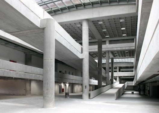 Universidade Federal do ABC, arquitetos Claudio Libeskind, Sandra Llovet, Mario Lotfi e David Ruscalleda