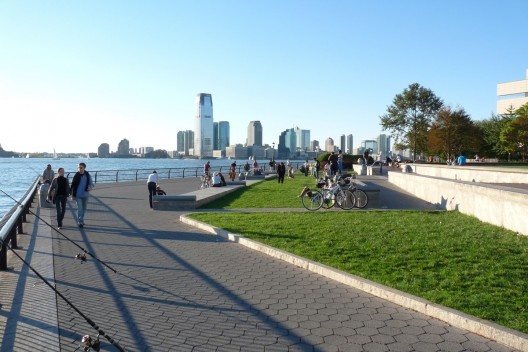 Lower Manhattan e o encontro com as águas do Rio Hudson