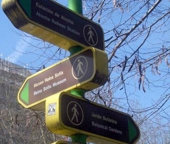 Placas de sinalização de endereços de interesse turístico