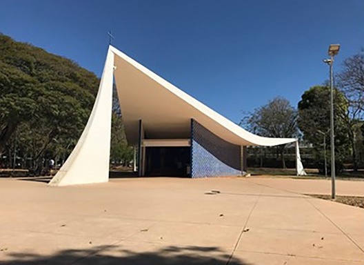 Igreja Nossa Senhora de Fátima, 1958, Brasília DF. Arquiteto Oscar Niemeyer