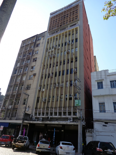 Fachada do edifício Michelini para a praça Costa Pereira, Vitória ES