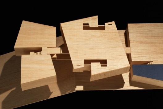 Casa Itaipava, maquete, 2010-2011. Arquiteto Angelo Bucci / SPBR Arquitetos
