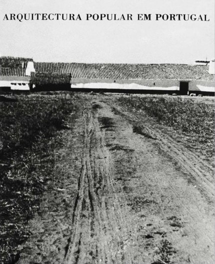 Arquitectura Popular em Portugal, 4ª edição (2 volumes), 2004. Republicação da 1ª edição do Sindicato Nacional dos Arquitetos em 1961
