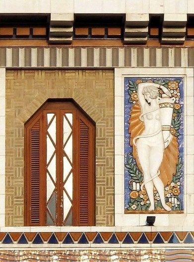 Sede da Empresa Bacardí, 1929. Arquitetos Esteban Rodriguez Castells, Rafael Fernández Ruenes e José Menendez