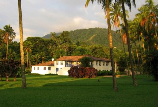 Fábrica e residência anexa no Engenho d’Agua, Ilha Bela SP