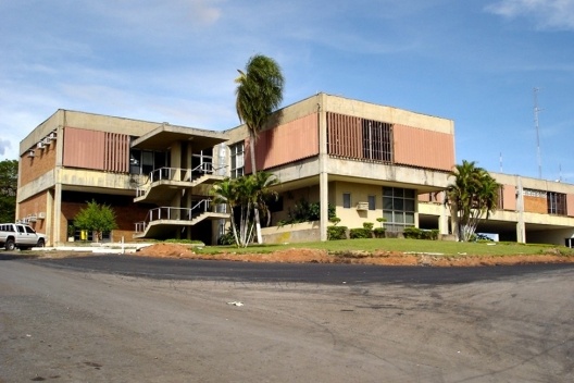 Centro Político-Administrativo do Estado de Mato Grosso, 1972-74. Arq. Júlio De Lamônica Freira, Manoel Perez, José Antônio Lemos, Moacyr Freitas, et. al.