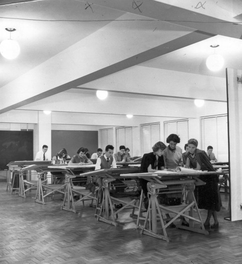 MASP Sete de Abril. Curso de Desenho Industrial do IAC