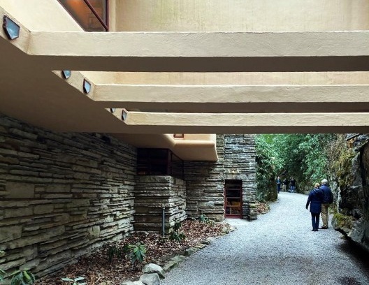 Casa da Cascata (Kaufmann House), Mill Run, Estados Unidos, 1935. Arquiteto Frank Lloyd Wright