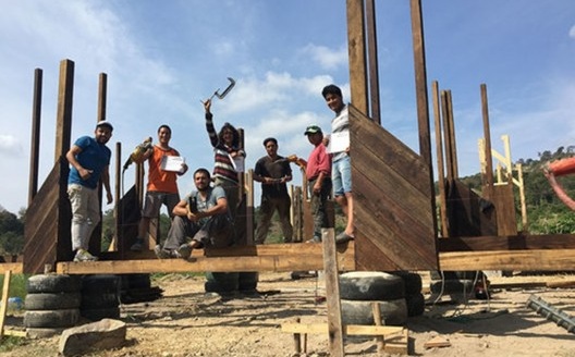 Prototipo Post-Terremoto, Vivienda Rural, Los Horconcitos, Chone, Manabí, Ecuador, 2017. Arquitectos: Al Borde + El Sindicato